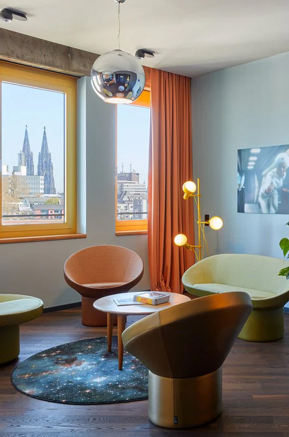 25hours Hotel Köln — Contract