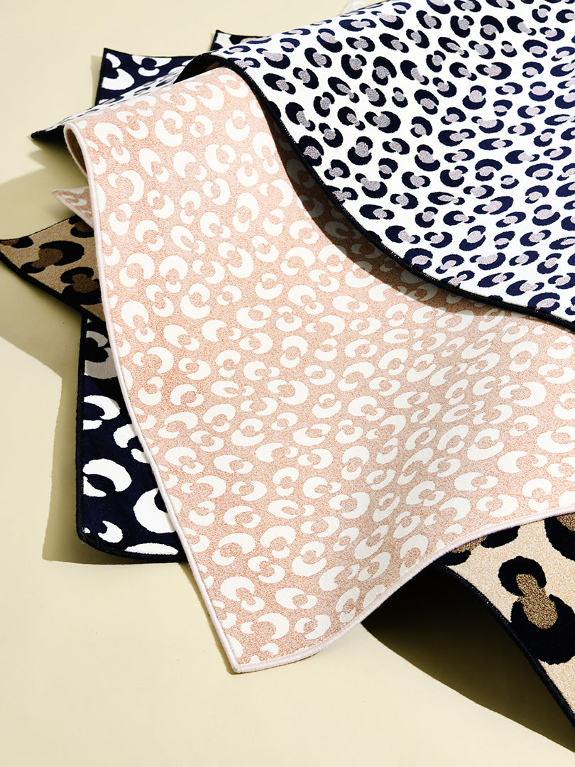 Rug Animalia Black & White Maxi Spots