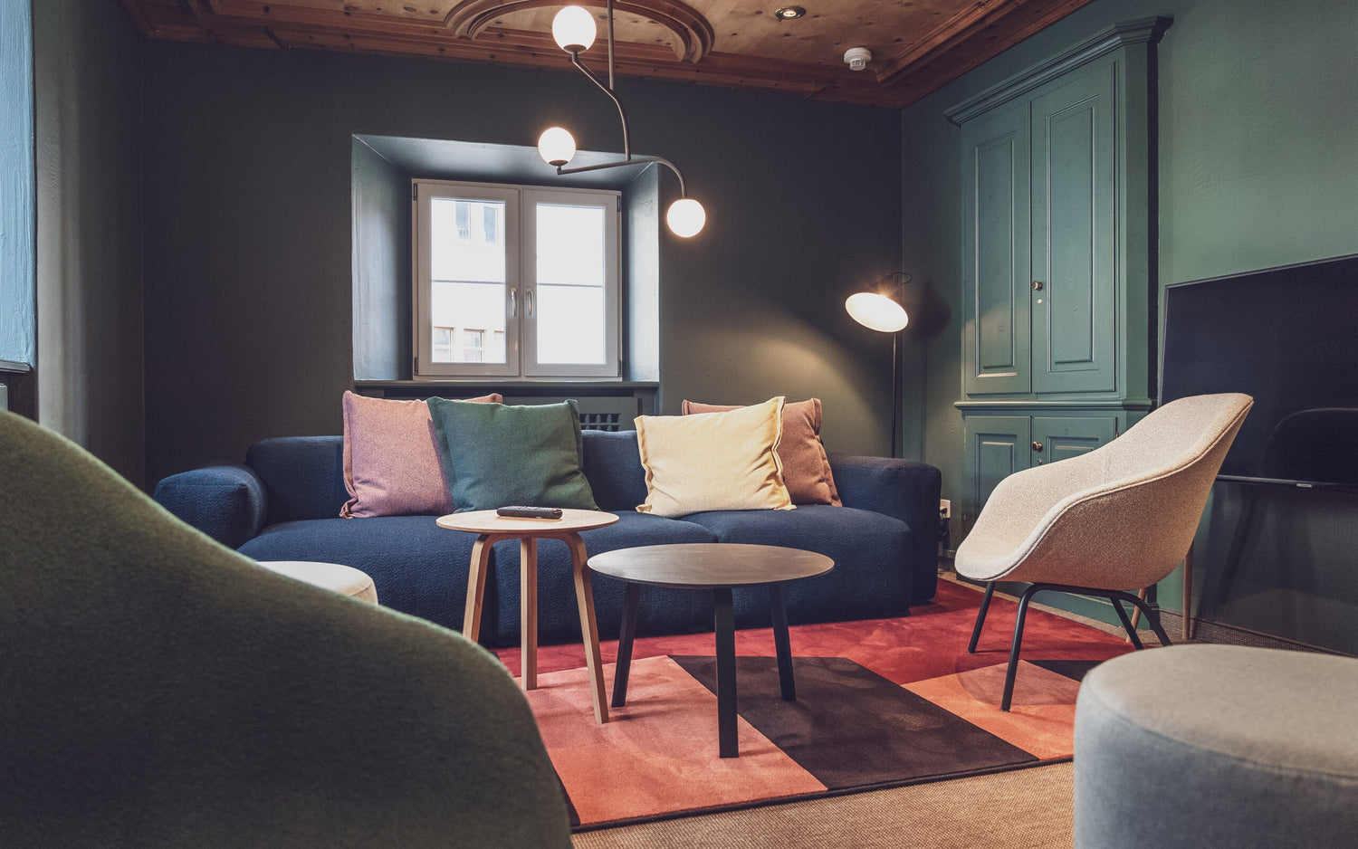 Davoserhof | Custom designed rugs, blankets and trays