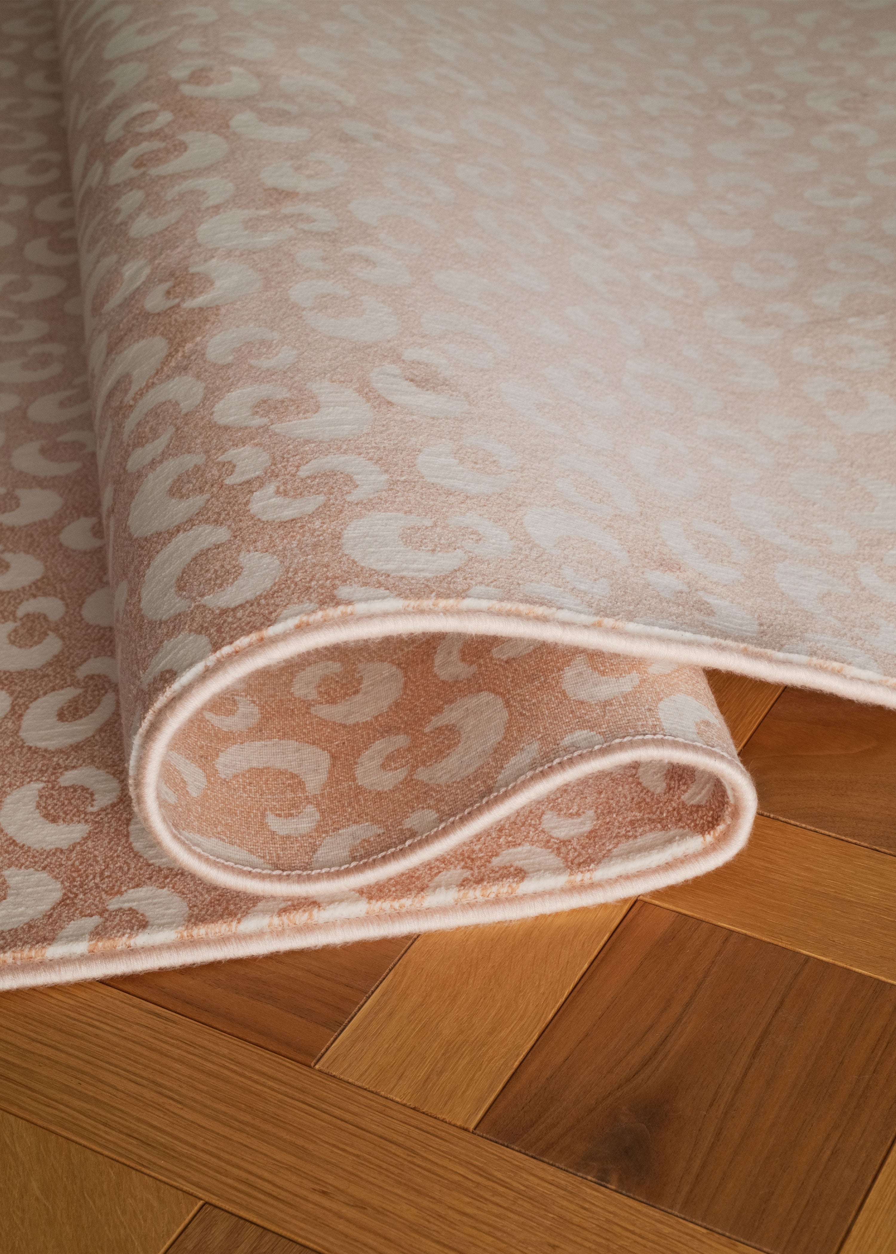 Rug Animalia Rose Mini Spots