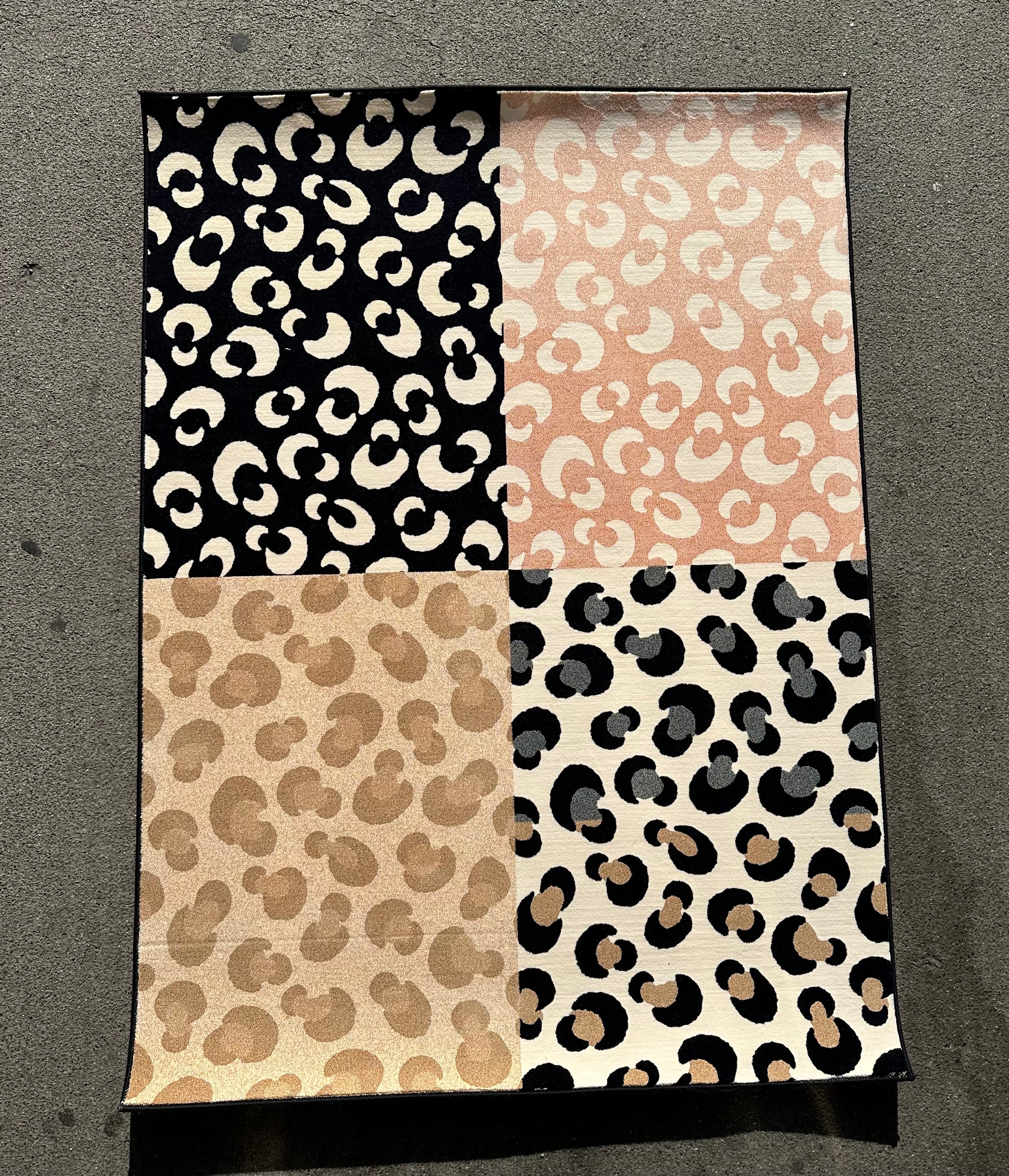 Sale Rug Animalia 4 in 1