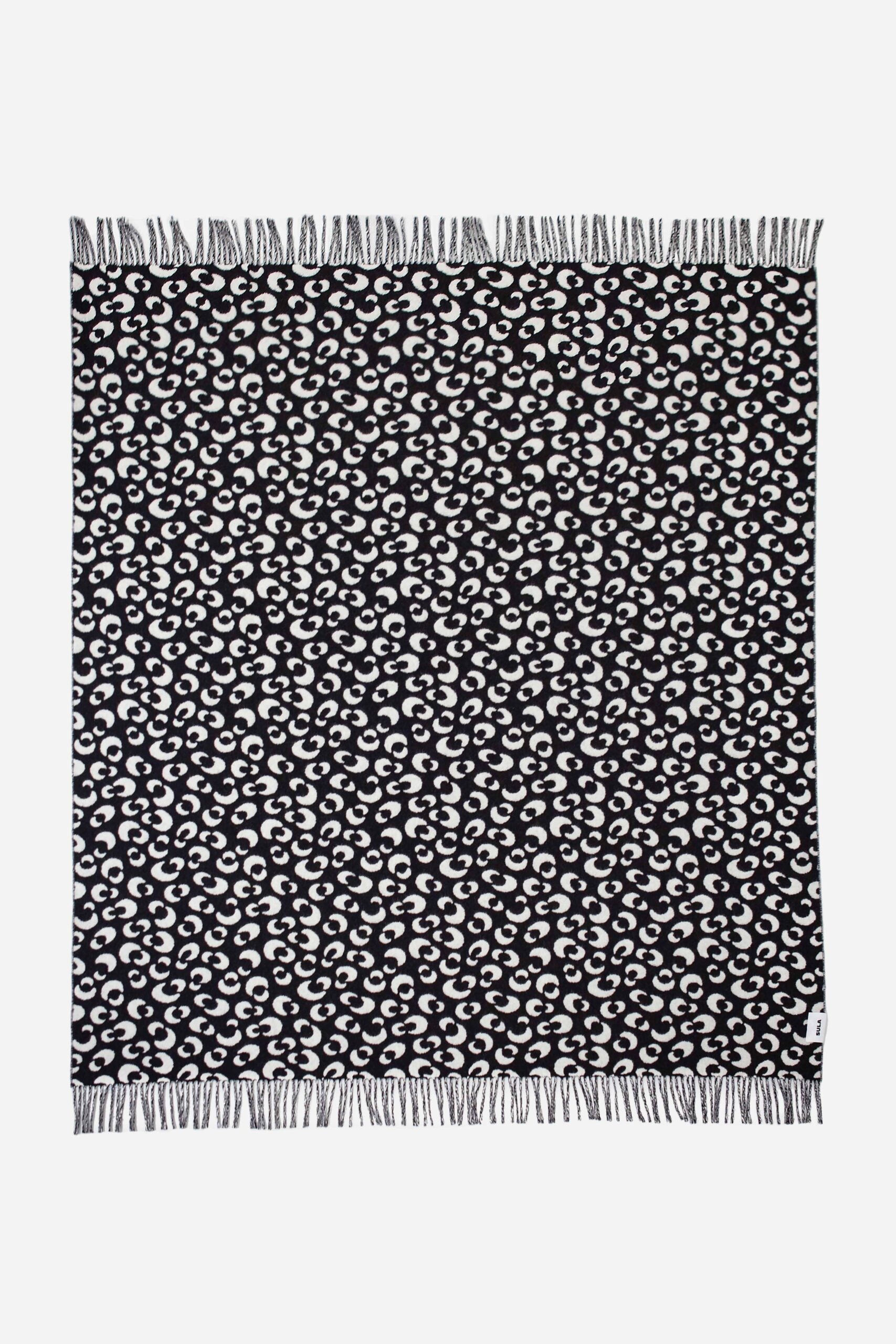 Blanket Animalia Black and White